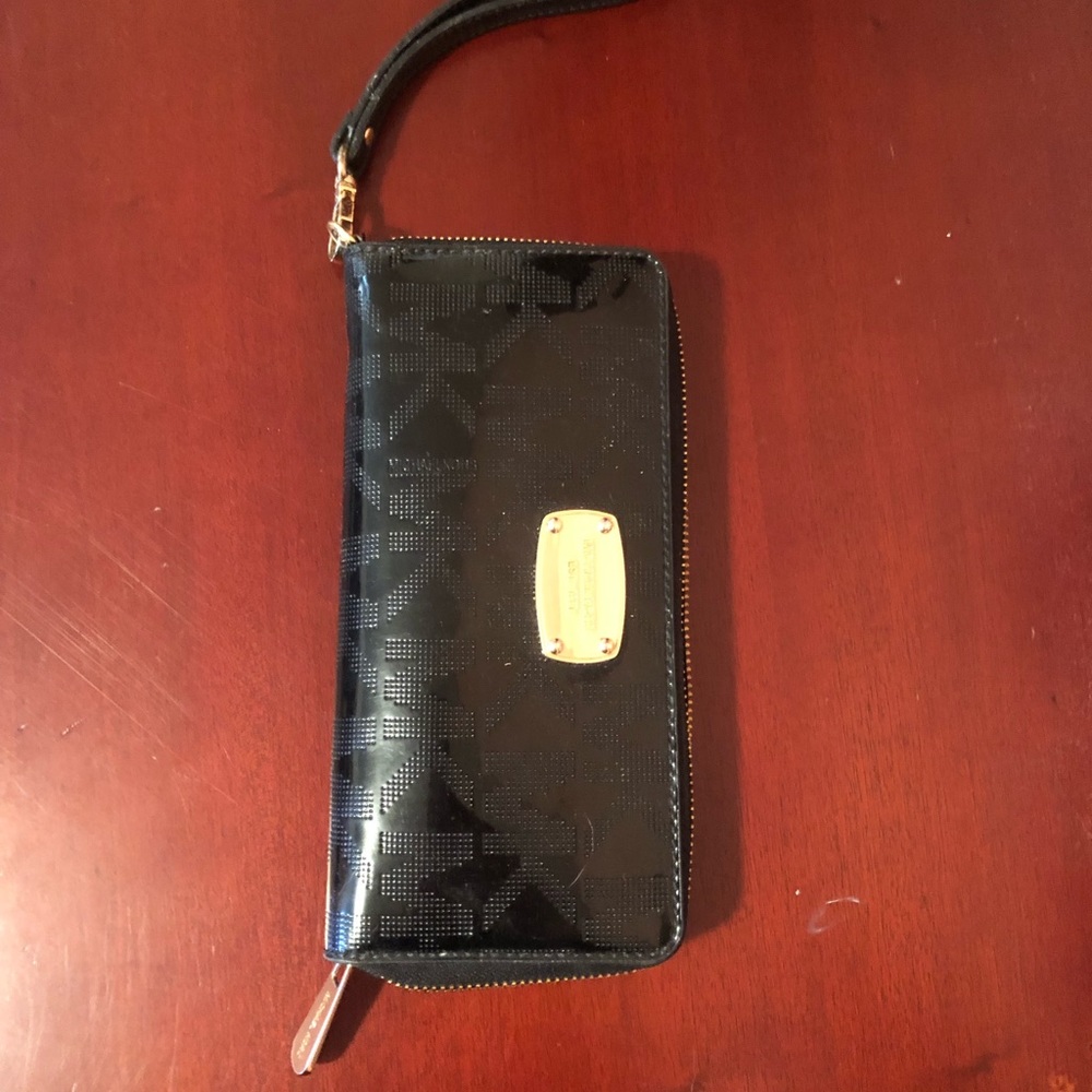 MK wallet